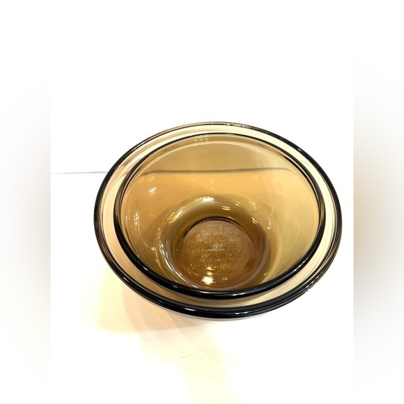 Anchor Hocking Amber 1 Quart 1056 and 1.5 Quart 1057 Glass Nesting Mixing Bowls - Picture 5 of 5